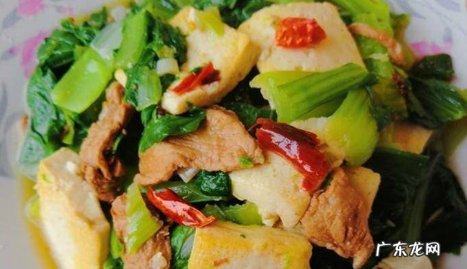 油菜熟肉炒豆腐的做法