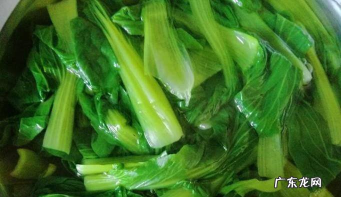 油菜熟肉炒豆腐的做法