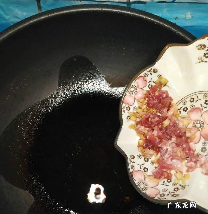 怎样做美味的黄瓜茭白炒牛肉末