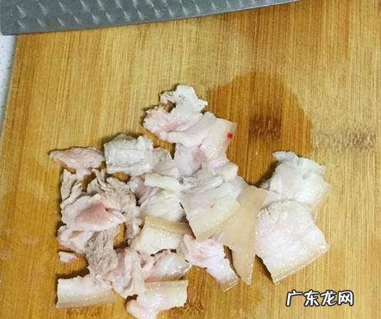 酸辣五花肉土豆片的家常做法