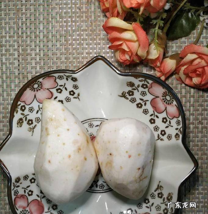 怎样做美味的红烧芋头土豆块
