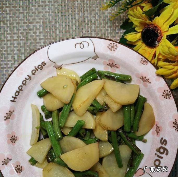 怎样做美味的土豆豆角炒里脊肉