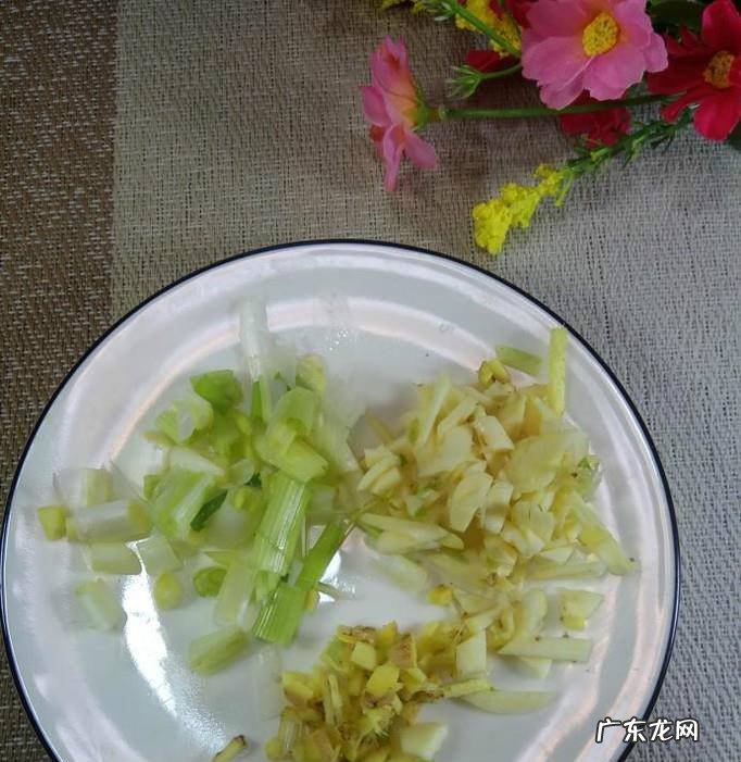 怎样做美味的青椒木耳炒肉丝
