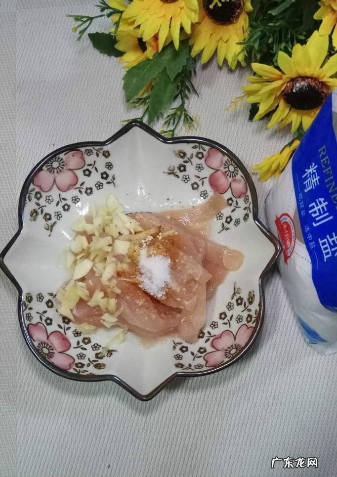 怎样做美味的白菜炒鸡胸肉