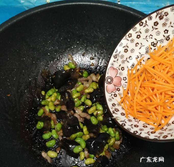 怎样做美味的木耳毛豆炒肉丝
