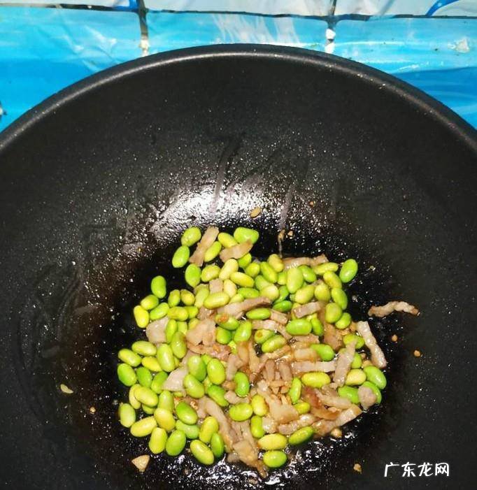 怎样做美味的木耳毛豆炒肉丝