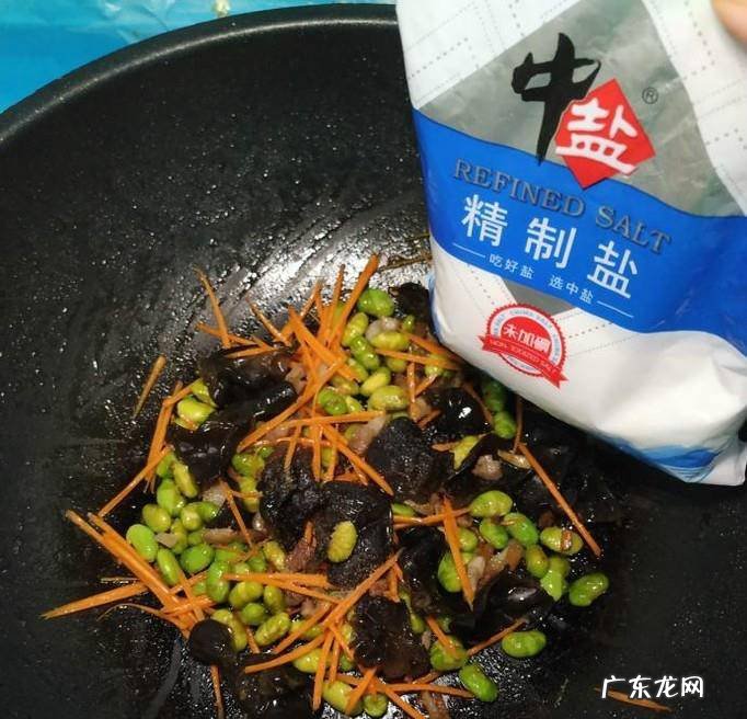 怎样做美味的木耳毛豆炒肉丝