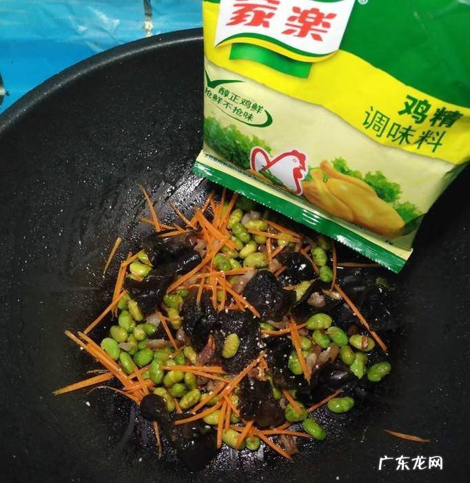 怎样做美味的木耳毛豆炒肉丝