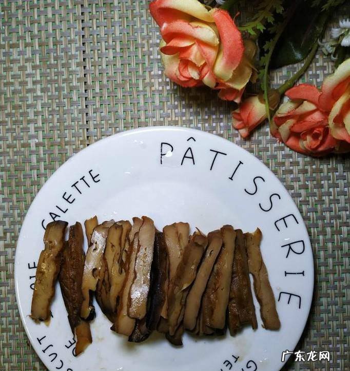 怎样做美味的黄豆芽青椒炒豆干