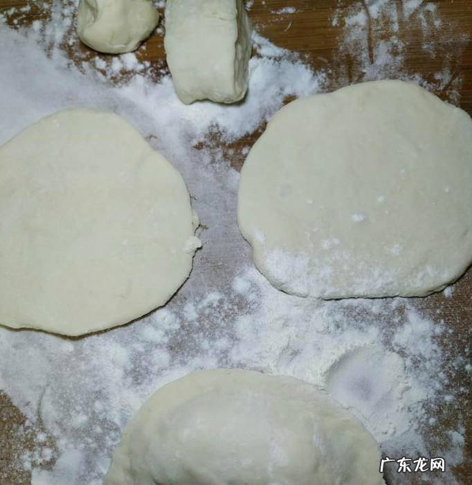 怎样做美味的韭菜鸡蛋粉条煎饺