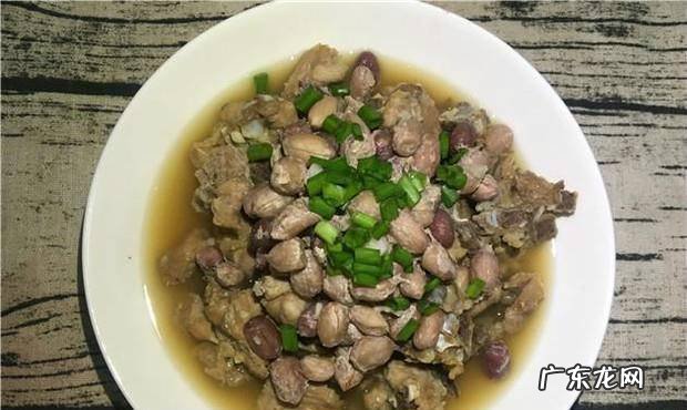 花生蒸排骨的做法