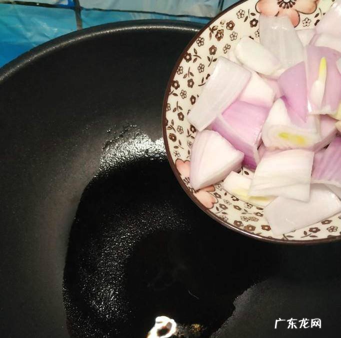 怎样做美味的洋葱炒猪肝