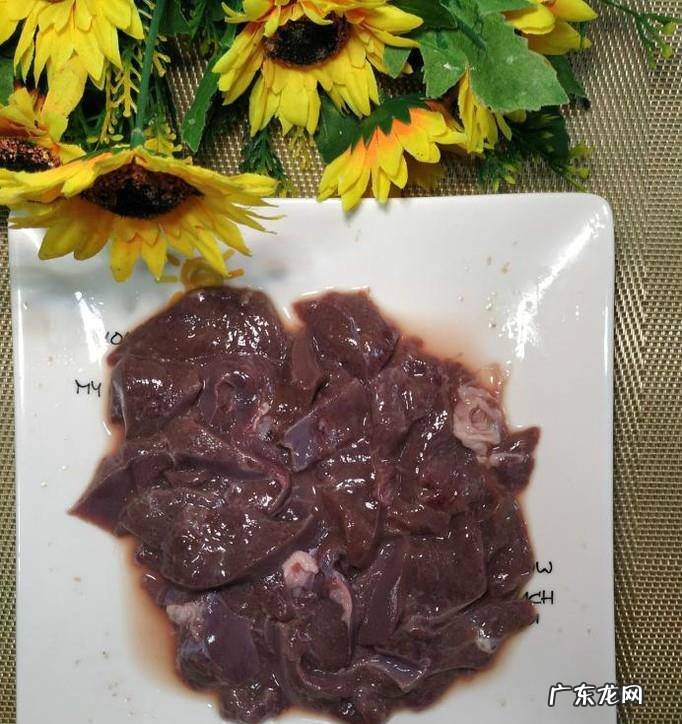 怎样做美味的洋葱炒猪肝