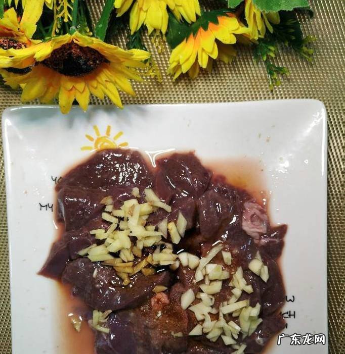 怎样做美味的洋葱炒猪肝