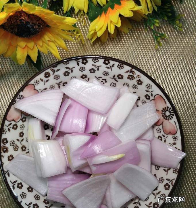 怎样做美味的洋葱炒猪肝