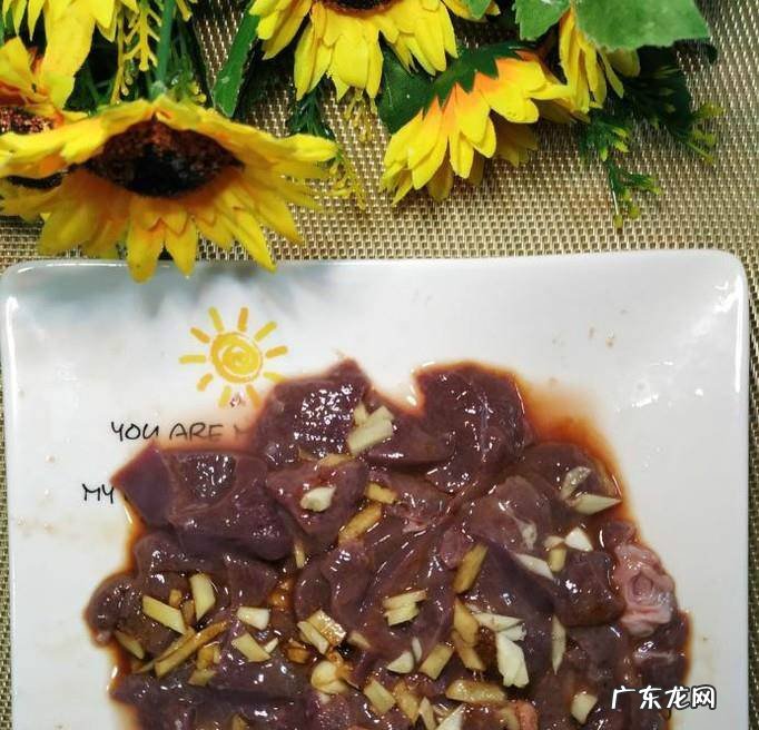 怎样做美味的洋葱炒猪肝