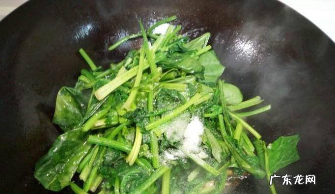 肉炒菠菜粉丝的家常做法