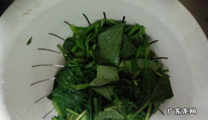 肉炒菠菜粉丝的家常做法