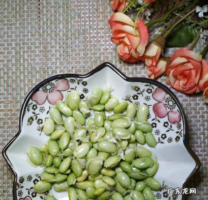 怎样做美味的土豆毛豆炒香肠