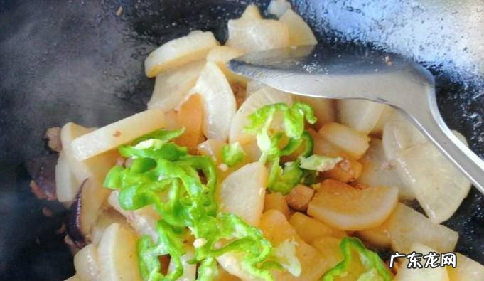 怎么做好吃又营养的香菇猪肉炖萝卜