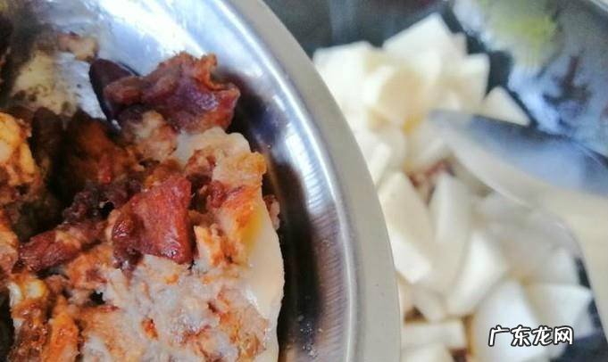 怎么做好吃又营养的香菇猪肉炖萝卜