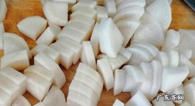 怎么做好吃又营养的香菇猪肉炖萝卜