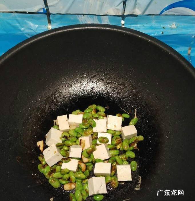 怎样做美味的毛豆烧豆腐