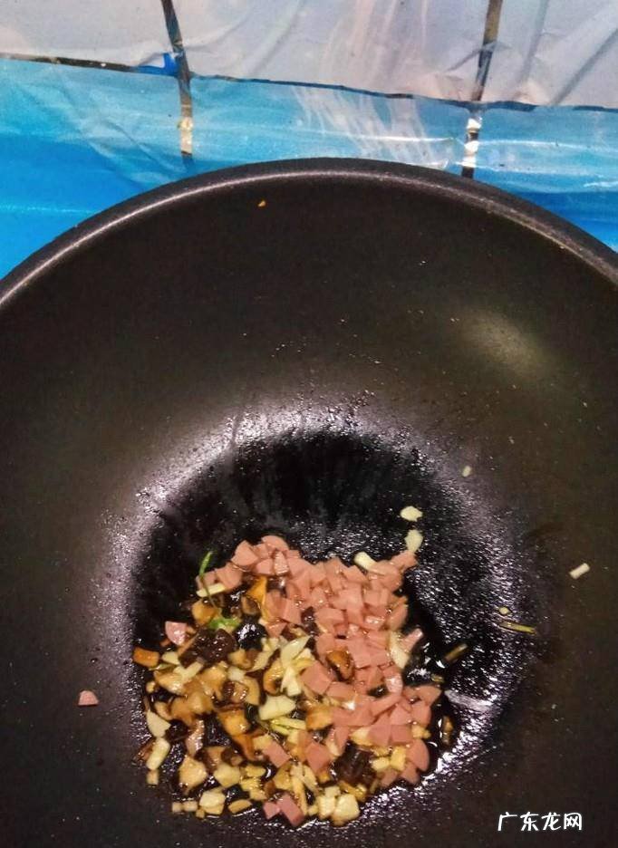 怎样做五香南瓜糯米饭