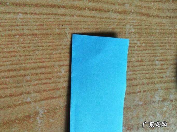 如何折成一只扇子鱼