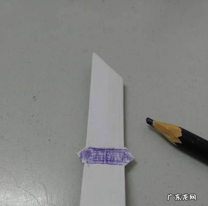 怎么用纸折小刀