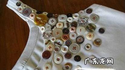 旧衣服上的纽扣做手工别有用处哦