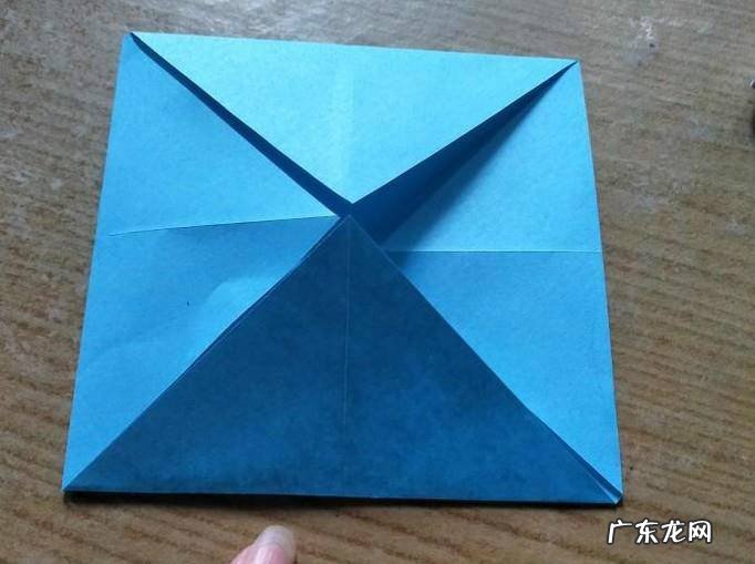 DIY手工折纸帆船的制作