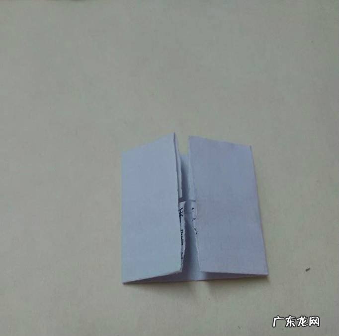 好玩的简单折纸:猪猪的折法