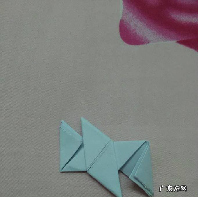 简单的手工折纸:飞镖的折法步骤图解