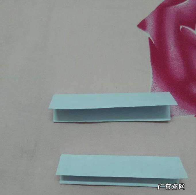 简单的手工折纸:飞镖的折法步骤图解