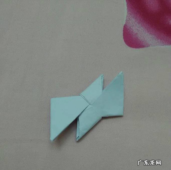 简单的手工折纸:飞镖的折法步骤图解