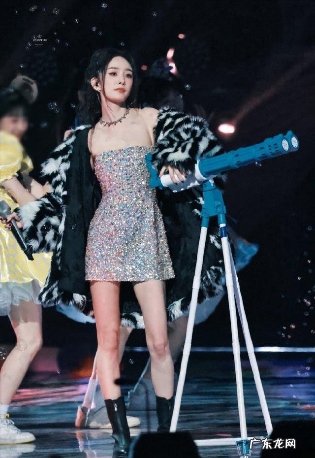 古力娜扎跨年晚会跳舞