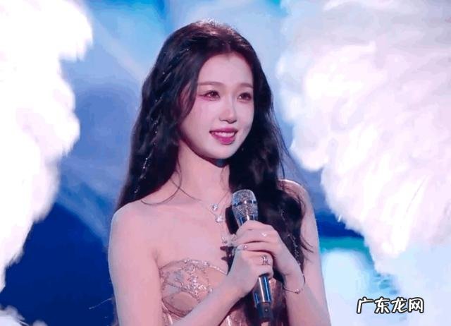 古力娜扎跨年晚会跳舞