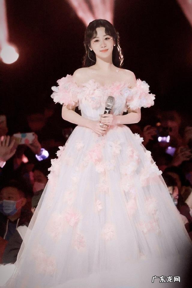 古力娜扎跨年晚会跳舞