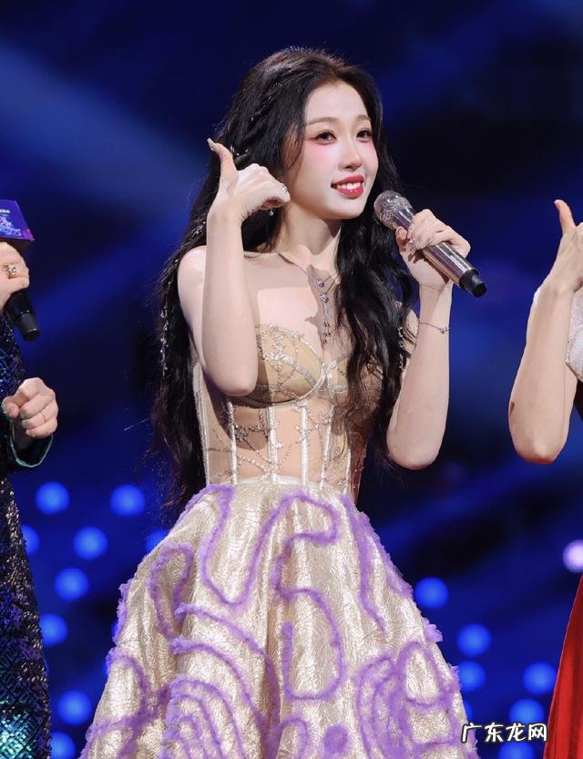 古力娜扎跨年晚会跳舞