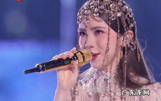 古力娜扎跨年晚会跳舞