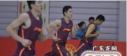 大腿力量的简单训练方法