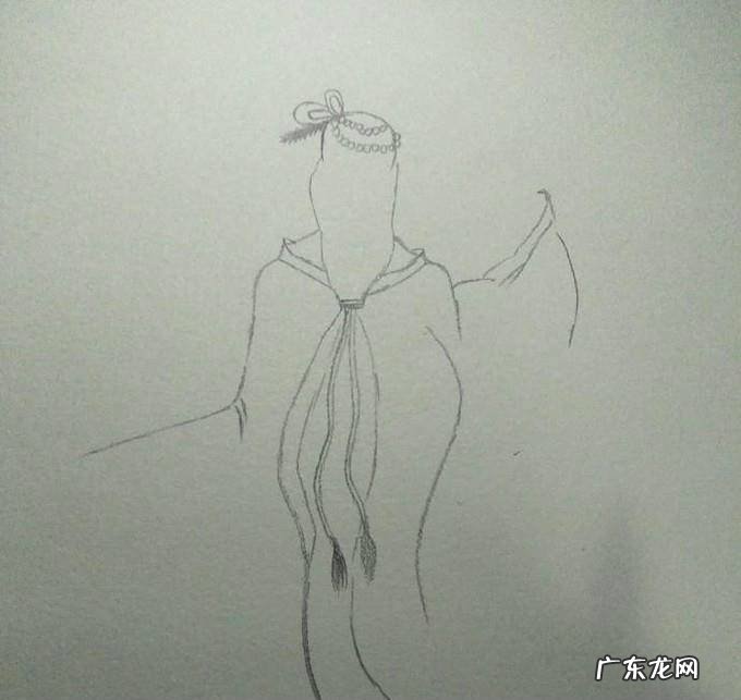 如何画古典美人背影