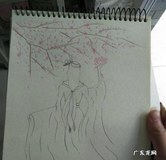 如何画古典美人背影