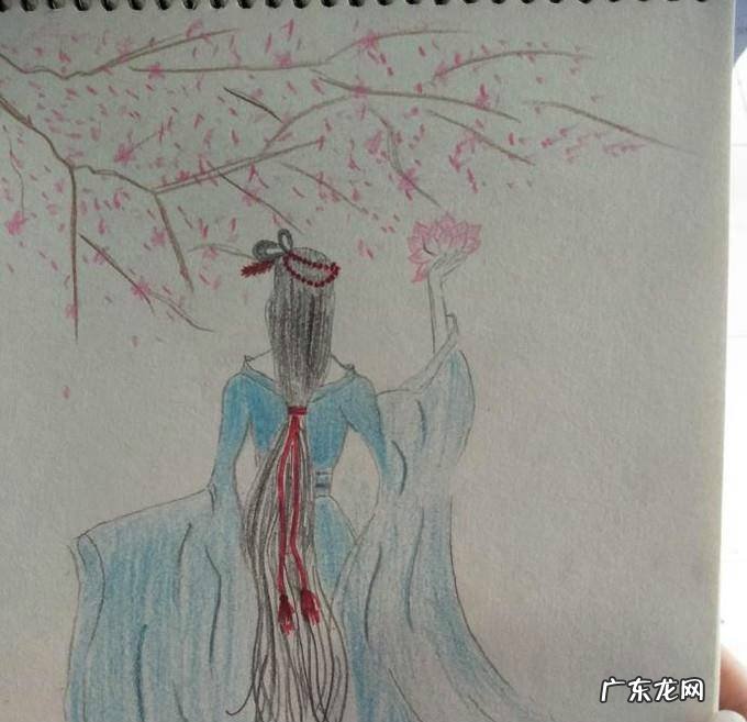 如何画古典美人背影