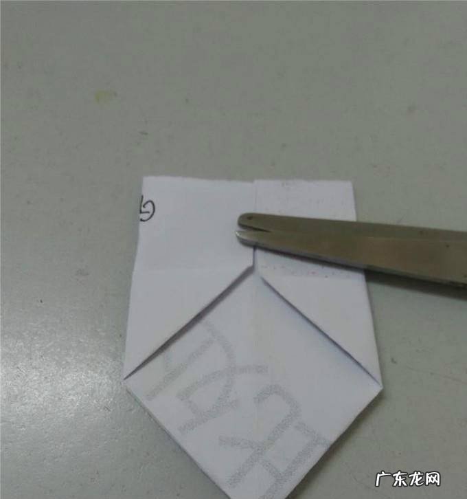 折纸之餐桌小垃圾箱