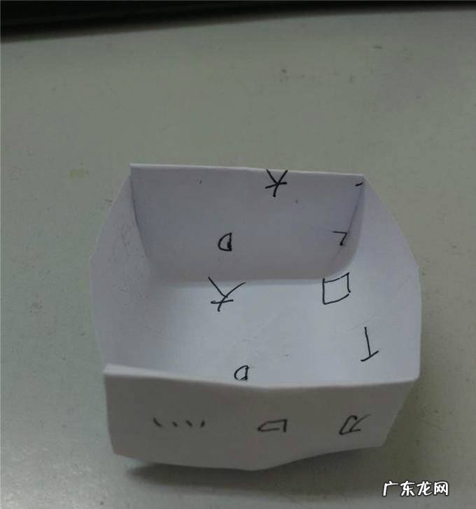 折纸之餐桌小垃圾箱