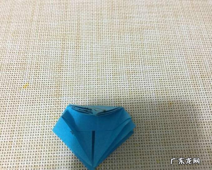 如何折百合花呢