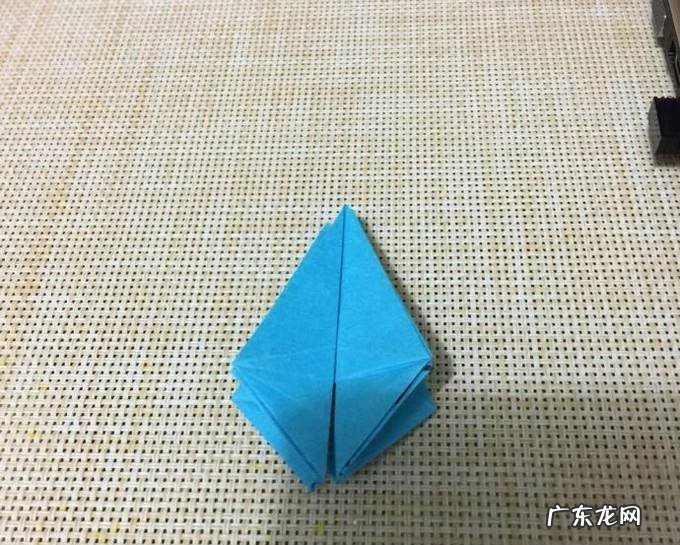 如何折百合花呢