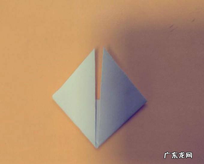 如何折出心形折纸
